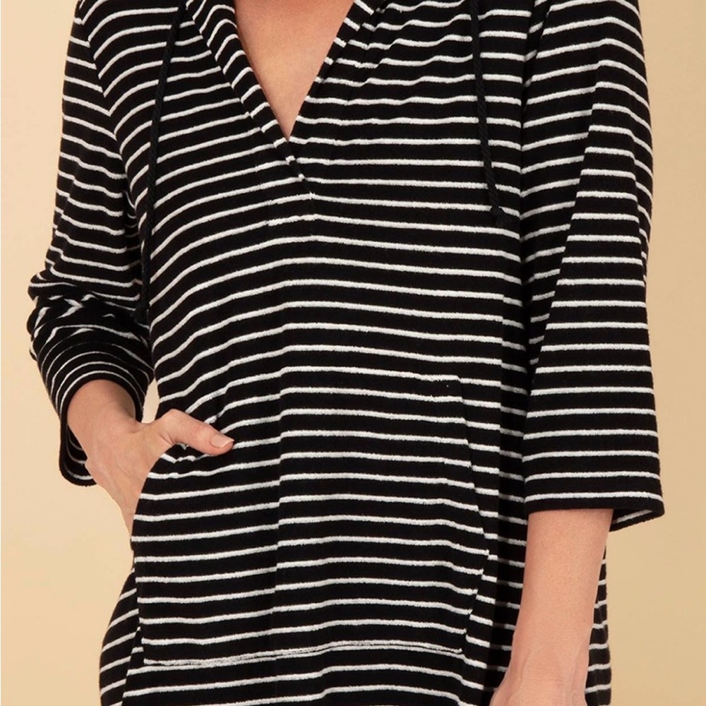 NWT Lands' End Black and White Striped Swim Coverup Hoodie
